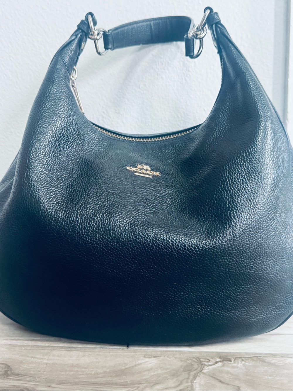 Coach Black Leather Hobo Bag - Sleek Everyday Shoulder Tote